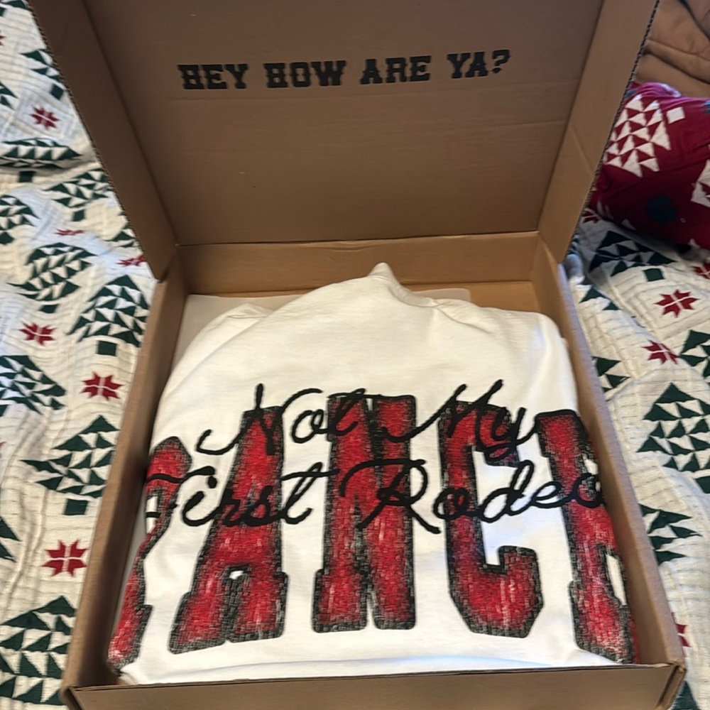 Mike. Upside Down tour Chicago show T-shirt dead stock size large.